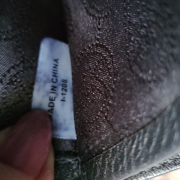 Michael Kors Leather Wallet ❤️ - Picture 6 of 8